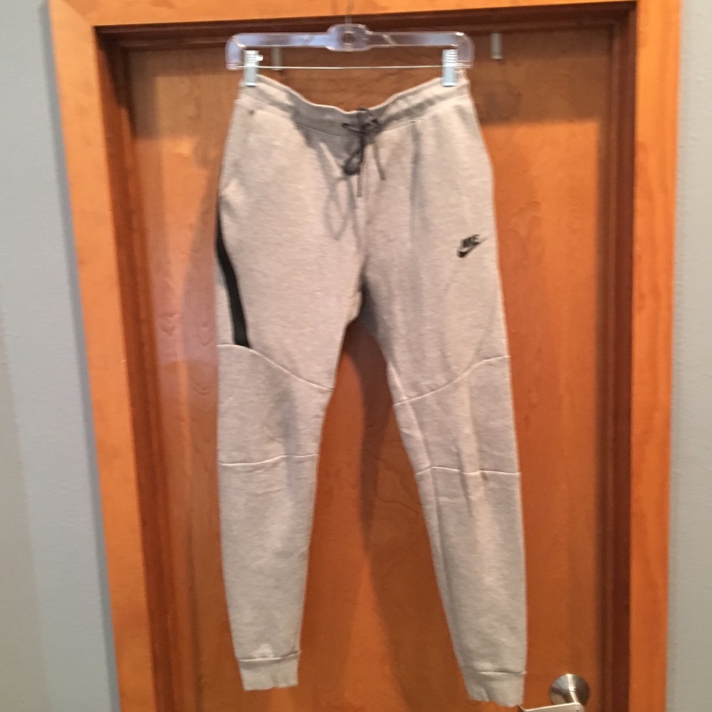 Nike Men’s Joggers size small